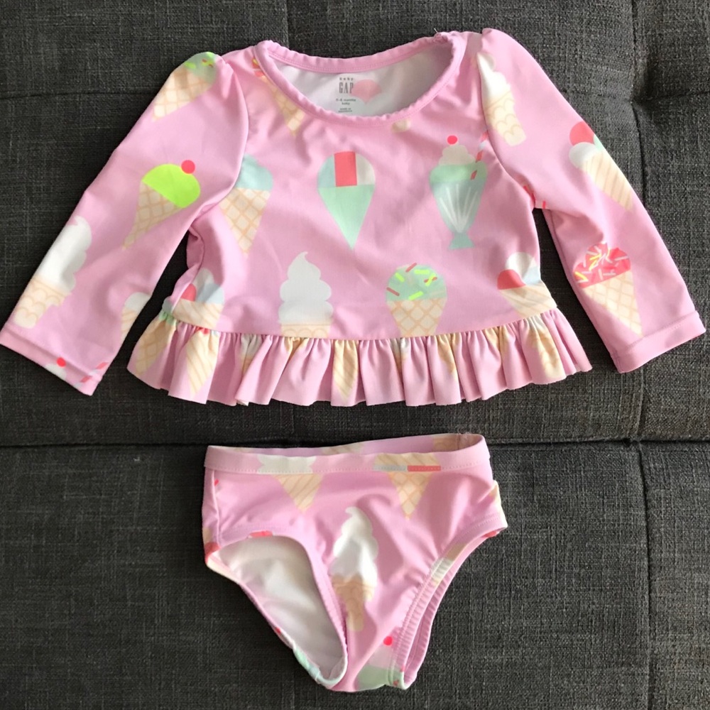 NWOT Baby Bathing suit: 2 piece with Rash Guard